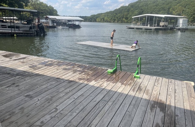 Just A Few Steps from the Lake, Quiet Cove, Perfect for Families