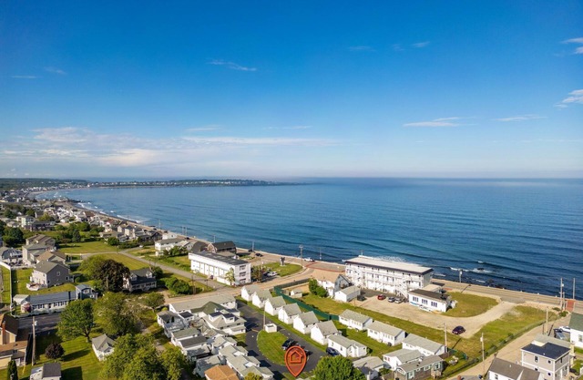 Just Beachy – Charming Studio!