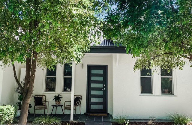 Just book it! Ruby - a spacious house in the CBD