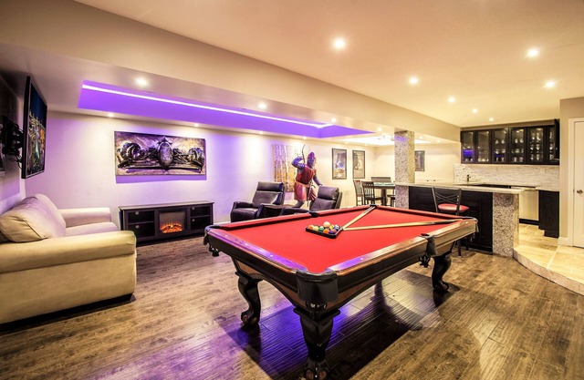 ¡Recién listado! - Beautiful 4 dormitorios 3 baños cerca del Strip W / piscina / spa / sala de juegos