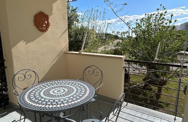 Just two hundred meters from the crystal clear sea, small vacation home.