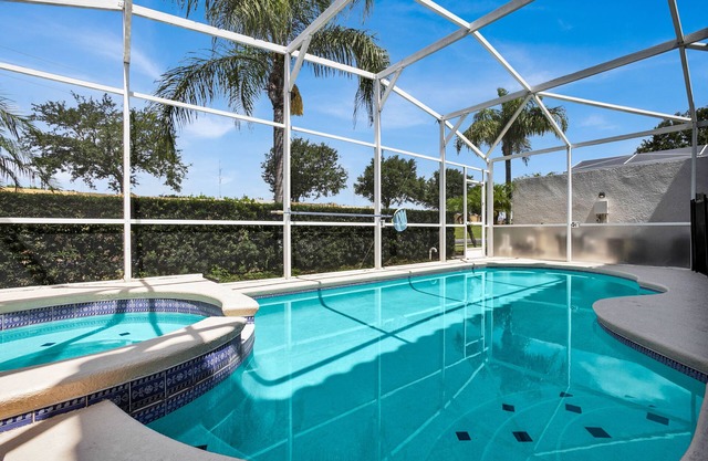 JUST WHAT I NEEDED Private Pool and Spa Vacation Home !!