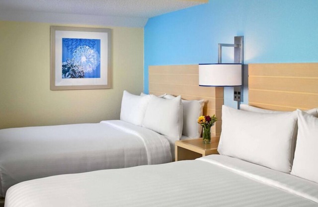 Just What You Were Looking For! Onsite Pool, Free Parking, Pets are Welcome!