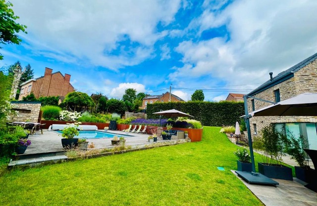 Juste à Côté, Maison de caractère avec piscine