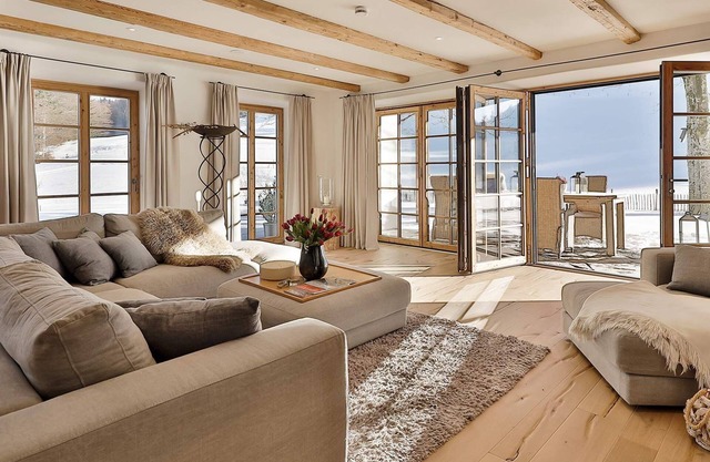 Königs-chalet-suite 200m², 2 Etagen, 4 Schlafzimmer, Wohnraum mit Küche, Hot Tube