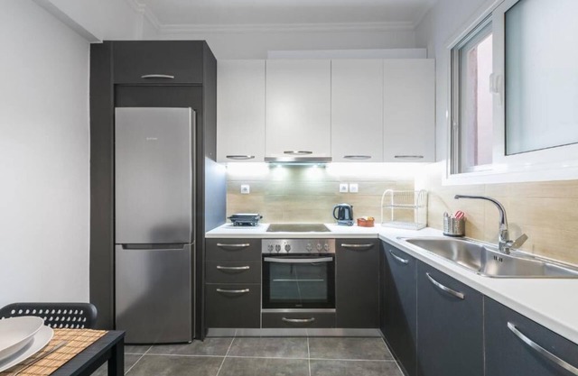 K&D Modern Apartment in Athens