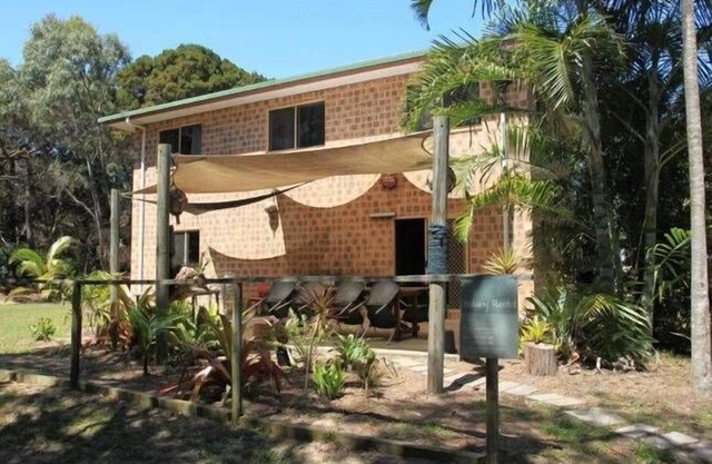 FRASER ISLAND, My Island Home. Duerme 14