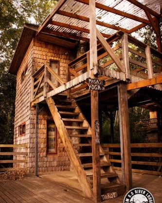 K m 6 River Lodge