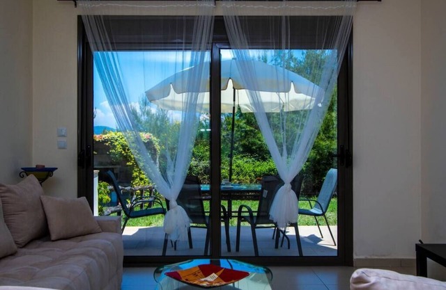 Akrogiali Villas III, Posidi