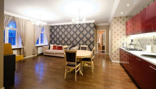 K777 Luxury 2 bedroom suite