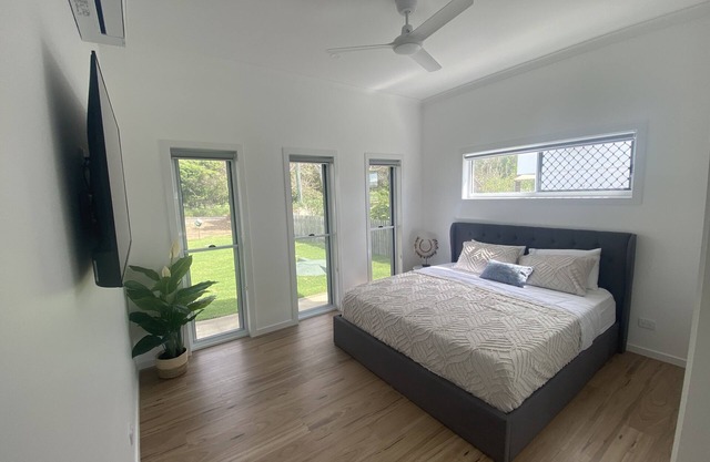 Kaarakin Beach House - Option 1 - 1Bdr, 1Br - Relax and forget the world