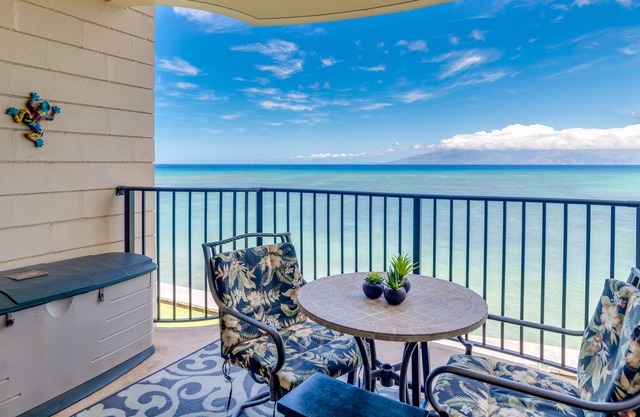 Kahana Reef #322 1 Bedroom Condo by Redawning