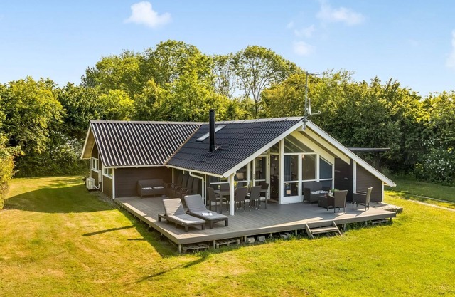 "Kai" - 400m from the sea by Interhome