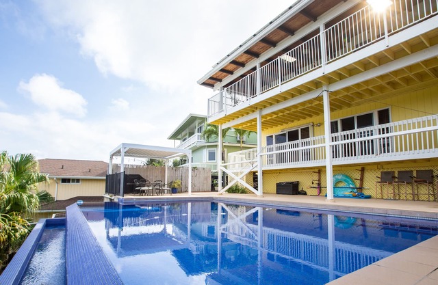 Kailua view house with infinity pool 9500/month