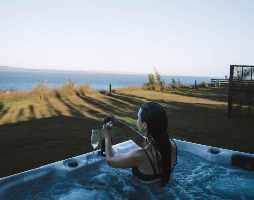 Kaipara Lodge - Luxury waterfront