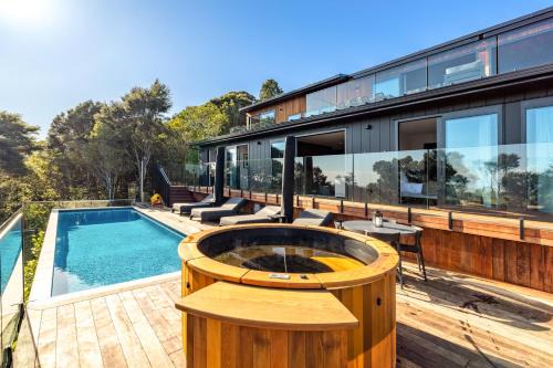 Kaitiaki Lodge - Private pool & Spa