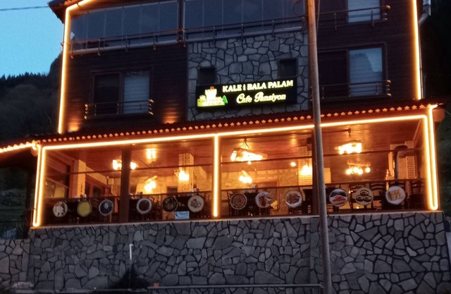 Kale-İ Bala Hotel