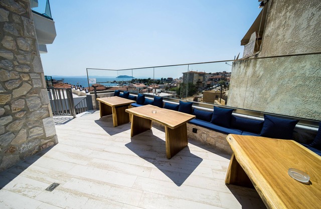 Kali Thea Suites