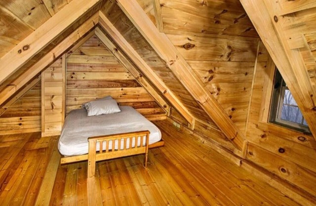 Kalmia Cabin