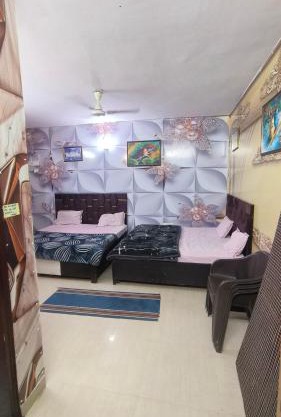 Kamal Dham Hotel - Near Prem Mandir