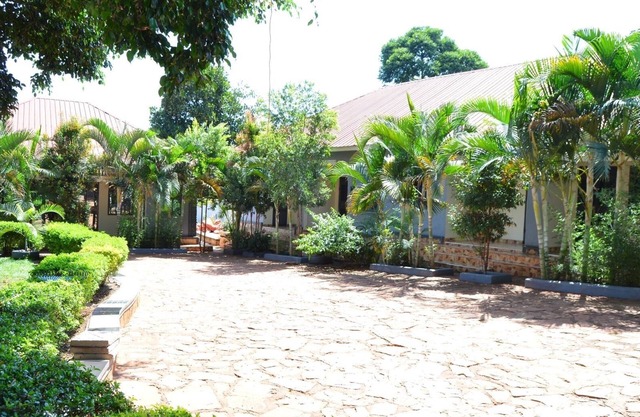 Kamfart Safari Lodge