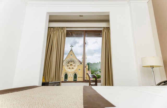 Kandy City Hotel by Earl's