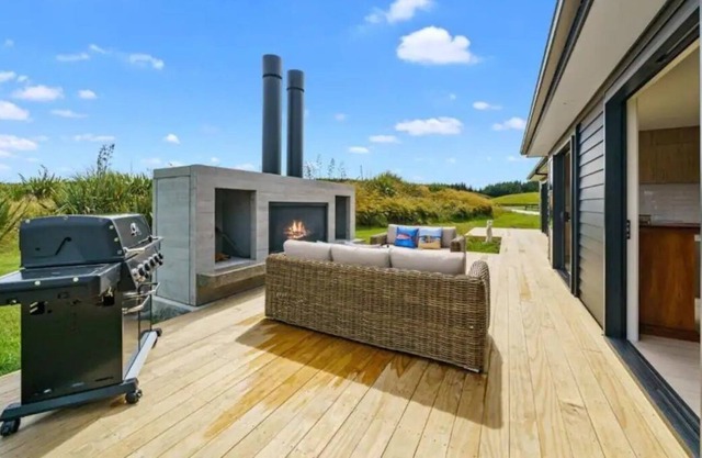 Kanuka Retreat-waitarere Beach Holiday Home