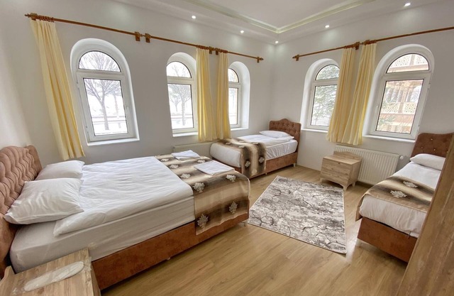 KAPADOKYA MERKEZDE JAKUZİLİ 2+1 BUTİK DAİRE