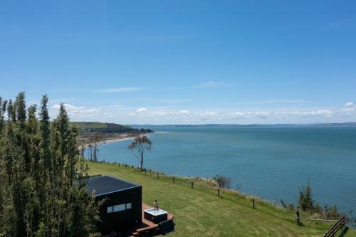 Kapia Lodge - Luxury waterfront