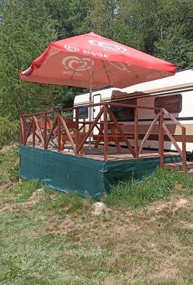 Karavan 1 v areálu Koupaliště Bystré v Orlických horách