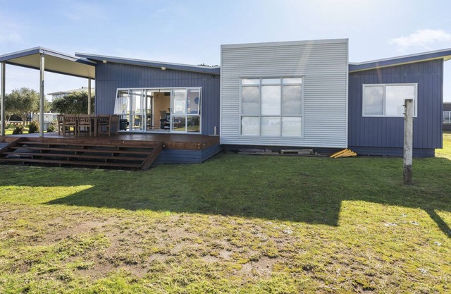 KARIKARI BEACH HOUSE - RANGIPUTA HOLIDAY HOME in Rangiputa