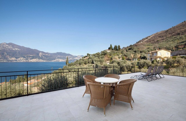 Casa Karin-Vista lago, Casa Karin - Casa vista lago