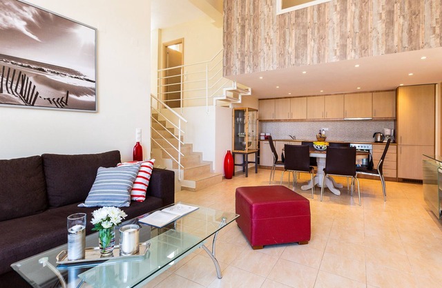 Karoti 2-3 bedrooms in a complex with shared pool