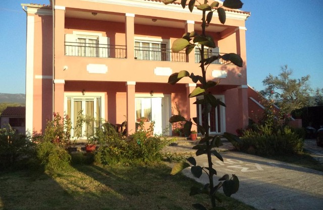 Karoubis Studio