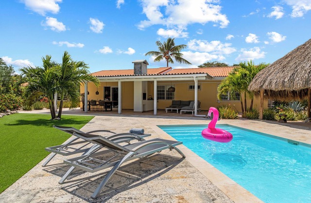 Kas di Rosa, villa de lujo, piscina privada, jardín tropical
