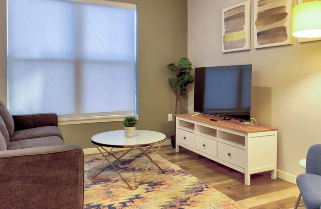 Kasa | St. Louis | Trendy 1BD/1BA Forest Park Apartment
