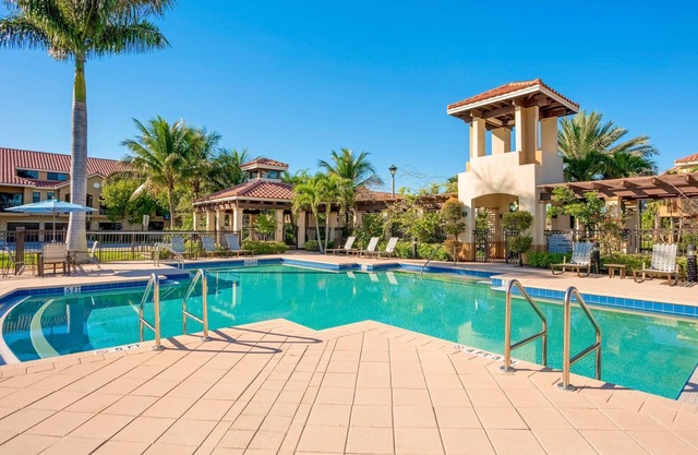 Kasa | Charming 1 BD + Near Local Eateries | Delray Beach