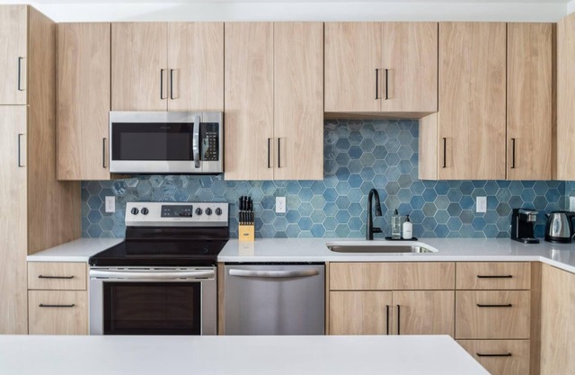 Kasa | Explore Vibrant Bryn Mawr, 1BD with Balcony | Minneapolis