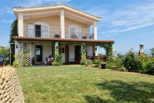 "Kasneci Residence" Countryside Villa with a pool