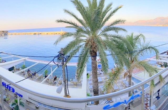 Kassavetis Center - Hotel Studios & Apartments