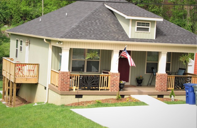 Kathy's Kottage. Nuevo bungalow en el lado de Missionary Ridge