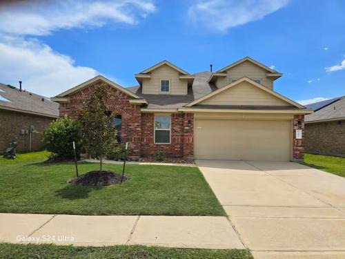Katy's five bedrooms home away from home!
