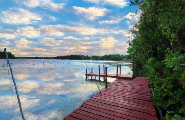 Kawartha Waterfront Cottage 4 Bedrooms