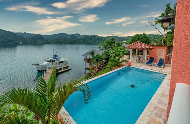 KAYAK-TUBO DE LA INMERSIÓN. PISCINA NUEVA - BARCO Y CAPT. DISPONIBLE - GANADOR DEL PREMIO 5 ESTRELLAS