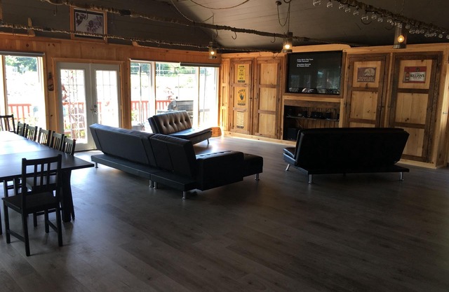KAYAKS * CANOE * PADDLE BOARDS * WIFI * SATELLITE TV