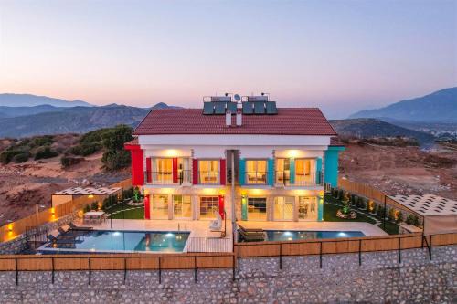 Kayra Konak 1 Red