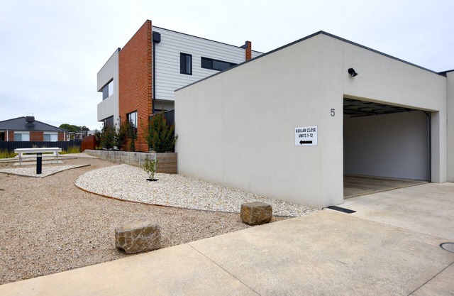 Kaythree - Perfect 3br townhouse close to the centre of Ballarat