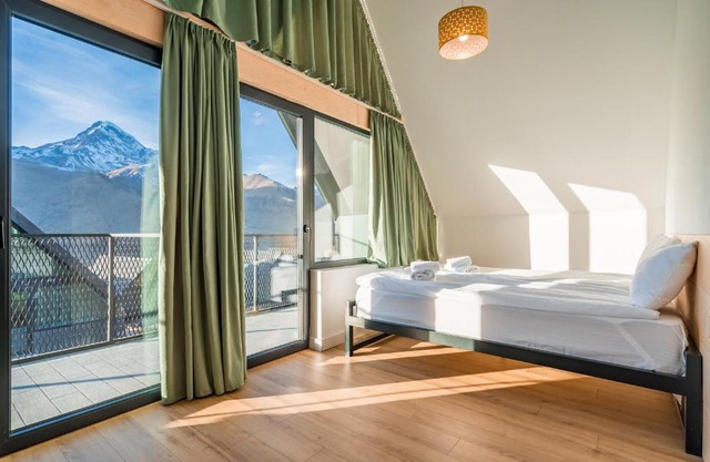 Kazbegi View Cottages