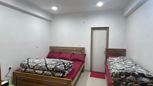 Kedar Dham niwas