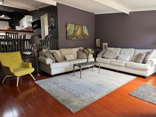 Kedumba Cottage: Gorgeous Home 2 Min Walk to Town